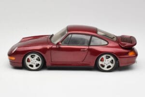Porsche 911 993 Turbo Arena Rosso Metallizzato UT Models 1:18 27811 Pressofusione — immagine 4 di 8