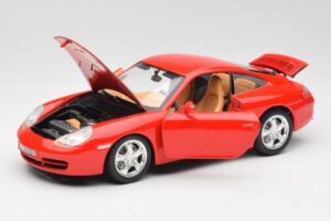 Porsche 911 996 Carrera 4 Rosso Bburago 1:18 30085 Pressofusione — immagine 2 di 8