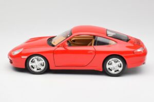 Porsche 911 996 Carrera 4 Rosso Bburago 1:18 30085 Pressofusione — immagine 4 di 8