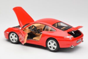 Porsche 911 996 Carrera 4 Rosso Bburago 1:18 30085 Pressofusione — immagine 5 di 8
