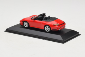 Porsche 911 996 Carrera 4S Cabriolet Rosso Minichamps 1:43 400062831 Pressofusione — immagine 3 di 4