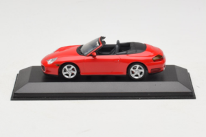 Porsche 911 996 Carrera 4S Cabriolet Rosso Minichamps 1:43 400062831 Pressofusione