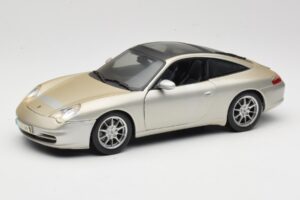 Porsche 911 996 Carrera 4S Argento Maisto 1:18 WAP02102212 Pressofusione