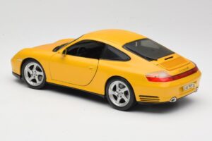 Porsche 911 996 Carrera 4S Giallo Maisto 1:18 WAP02101610 Pressofusione — immagine 7 di 8