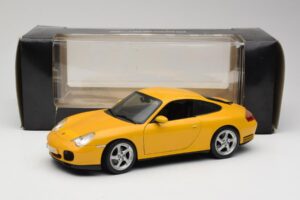 Porsche 911 996 Carrera 4S Giallo Maisto 1:18 WAP02101610 Pressofusione — immagine 8 di 8