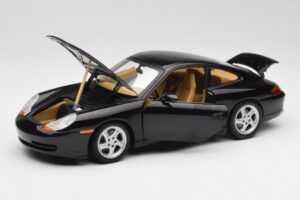 Porsche 911 996 Carrera Nero Gate 1:18 1043 Pressofusione — immagine 2 di 8