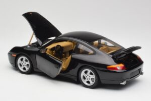 Porsche 911 996 Carrera Nero Gate 1:18 1043 Pressofusione — immagine 5 di 8