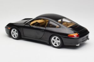 Porsche 911 996 Carrera Nero Gate 1:18 1043 Pressofusione — immagine 7 di 8