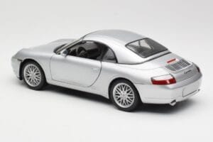 Porsche 911 996 Carrera Cabriolet Argento Hot Wheels 1:18 213595 Pressofusione — immagine 7 di 8