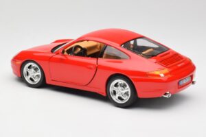 Porsche 911 996 Carrera Rosso Bburago 1:18 3385 Pressofusione — immagine 7 di 8