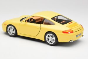 Porsche 911 996 Carrera Giallo Bburago 1:18 30085-M1 Pressofusione — immagine 7 di 8
