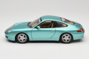 Porsche 911 996 Green Metallic UT Models 1:18 27901 Pressofusione — immagine 4 di 8