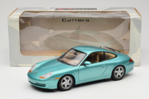 Porsche 911 996 Green Metallic UT Models 1:18 27901 Pressofusione — immagine 8 di 8
