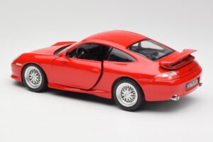 Porsche 911 996 GT3 Strasse Rosso Bburago 1:18 30395 Pressofusione — immagine 7 di 8