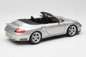 Porsche 911 996 Turbo Cabriolet Argento Maisto 1:18 31660 Pressofusione — immagine 3 di 8
