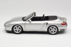 Porsche 911 996 Turbo Cabriolet Argento Maisto 1:18 31660 Pressofusione — immagine 4 di 8