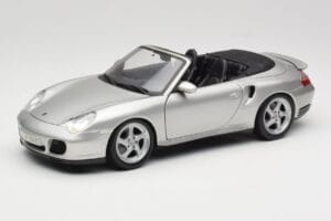 Porsche 911 996 Turbo Cabriolet Argento Maisto 1:18 31660 Pressofusione