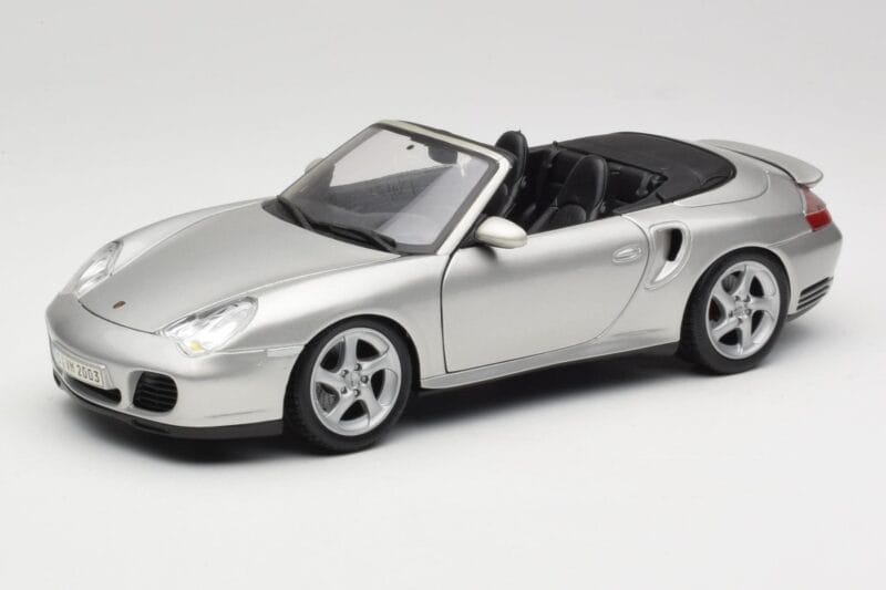Porsche 911 996 Turbo Cabriolet Argento Maisto 1:18 31660 Pressofusione