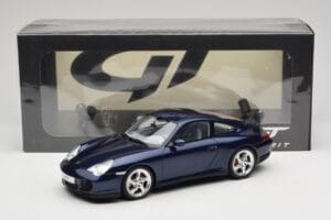 Porsche 911 996.2 Carrera 4S Blu Scuro GT Spirit 1:18 GT938 Resina — immagine 6 di 6