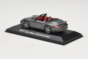 Porsche 911 997 Turbo Cabriolet Grey Metallic Minichamps 1:43 WAP02015216 Pressofusione — immagine 3 di 5