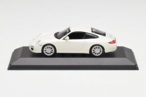 Porsche 911 997 Carrera 4S Carrara Bianco Minichamps 1:43 403066431 Pressofusione