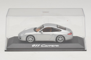 Porsche 911 997 Carrera Silver Metallic Minichamps 1:43 WAP02001218 Pressofusione — immagine 4 di 5