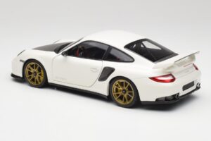 Porsche 911 997 GT2 RS Bianco & Oro Cerchi Minichamps 1:18 100069406 Pressofusione — immagine 7 di 8