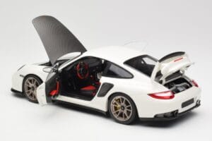 Porsche 911 997 GT2 RS Bianco Minichamps 1:18 100069400 Pressofusione — immagine 5 di 8