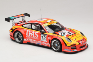 Porsche 911 997 GT3 R #8 De Lorenzi Racing De Lorenzi 24 Hours of Spa 2011 Minichamps 1:18 151118918 Pressofusione — immagine 4 di 6
