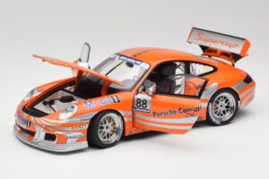 Porsche 911 997 GT3 R #88 Porsche Consulting 2005 AUTOart 1:18 77821 Pressofusione — immagine 2 di 8