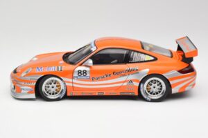 Porsche 911 997 GT3 R #88 Porsche Consulting 2005 AUTOart 1:18 77821 Pressofusione — immagine 4 di 8