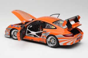 Porsche 911 997 GT3 R #88 Porsche Consulting 2005 AUTOart 1:18 77821 Pressofusione — immagine 5 di 8