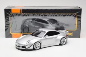 Porsche 911 997 RWB Abu Dhabi IXO 1:18 18CMC166 Pressofusione — immagine 6 di 6