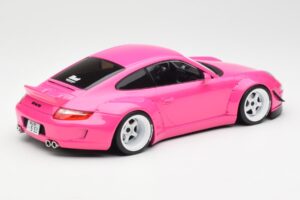 Porsche 911 997 RWB Rosa IXO 1:18 18CMC167 Pressofusione — immagine 2 di 5