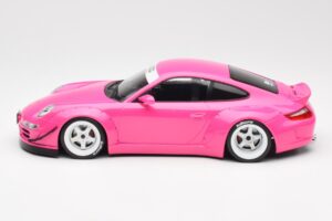 Porsche 911 997 RWB Rosa IXO 1:18 18CMC167 Pressofusione — immagine 3 di 5