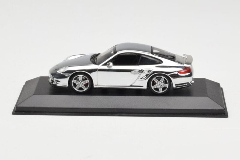 Porsche 911 997 Turbo Chrome Silver Minichamps 1:43 WAP02060816-R Pressofusione