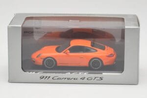 Porsche 911 997.2 Carrera 4 GTS Arancione Minichamps 1:43 WAP0201140C Pressofusione — immagine 4 di 4