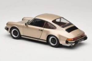 Porsche 911 Carrera 3.2 Bronzo Solido 1:18 S1802602 Pressofusione — immagine 7 di 8