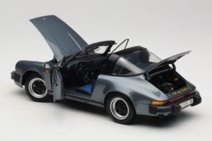 Porsche 911 SC Argento Minichamps 1:18 100063060 Pressofusione — immagine 5 di 8