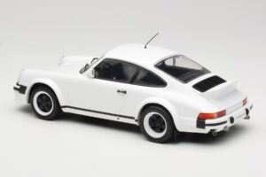 Porsche 911 SC GT Race Version IXO 1:18 18CMC007 Pressofusione — immagine 5 di 6
