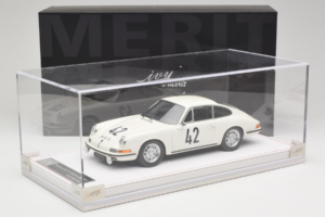 Porsche 911 S #42 R. Buchet / H. Linge Auguste Veuillet 24 Hours of Le Mans Class Winner 1967 IVY 1:18 REMC006 Resina — immagine 6 di 6
