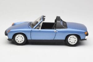 Porsche 914 Blu Revell 1:18 08975 Pressofusione — immagine 4 di 8
