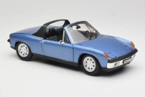 Porsche 914 Blu Revell 1:18 08975 Pressofusione — immagine 6 di 8
