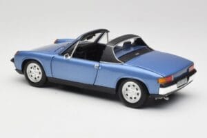 Porsche 914 Blu Revell 1:18 08975 Pressofusione — immagine 7 di 8