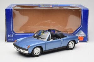 Porsche 914 Blu Revell 1:18 08975 Pressofusione — immagine 8 di 8