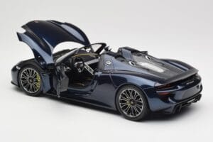 Porsche 918 Spyder Blu Metallic Minichamps 1:18 113062434 Pressofusione — immagine 5 di 8