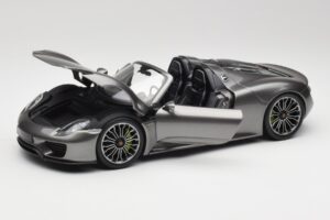 Porsche 918 Spyder Liquid Metal Argento Minichamps 1:18 110062430 Pressofusione — immagine 2 di 8