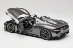 Porsche 918 Spyder Liquid Metal Argento Minichamps 1:18 110062430 Pressofusione — immagine 5 di 8
