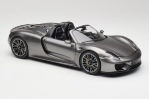 Porsche 918 Spyder Liquid Metal Argento Minichamps 1:18 110062430 Pressofusione — immagine 6 di 8