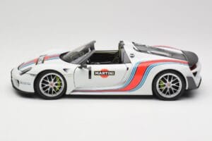 Porsche 918 Spyder Weissach Package Martini Minichamps 1:18 110062440 Pressofusione — immagine 4 di 8